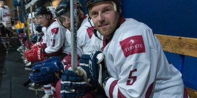 2017. gada 16. decembrī  Jelgavas Ledus hallē notika labdarības hokeja spēle “Uzbur svētku prieku”, kuru aizvadija HK “Zemgale/LLU” un Jelgavas Ledus sporta skolas (JLSS) apvienotā komanda pret Zemgales Amatieru hokeja līgas (ZAHL) izlases komandu.