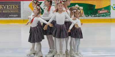 2017. gada 16. decembrī  Jelgavas Ledus hallē notika labdarības hokeja spēle “Uzbur svētku prieku”, kuru aizvadija HK “Zemgale/LLU” un Jelgavas Ledus sporta skolas (JLSS) apvienotā komanda pret Zemgales Amatieru hokeja līgas (ZAHL) izlases komandu.