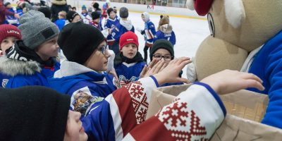 2017. gada 16. decembrī  Jelgavas Ledus hallē notika labdarības hokeja spēle “Uzbur svētku prieku”, kuru aizvadija HK “Zemgale/LLU” un Jelgavas Ledus sporta skolas (JLSS) apvienotā komanda pret Zemgales Amatieru hokeja līgas (ZAHL) izlases komandu.