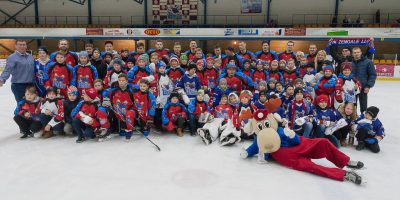 2017. gada 16. decembrī  Jelgavas Ledus hallē notika labdarības hokeja spēle “Uzbur svētku prieku”, kuru aizvadija HK “Zemgale/LLU” un Jelgavas Ledus sporta skolas (JLSS) apvienotā komanda pret Zemgales Amatieru hokeja līgas (ZAHL) izlases komandu.