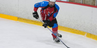 Latvijas bērnu un jauniešu čempionāta spēle starp "JLSS U18" un "Valmieras HK" Jelgavas ledus hallē Jelgavā 2018. gada 13. janvārī.