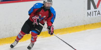 Latvijas bērnu un jauniešu čempionāta spēle starp "JLSS U18" un "Valmieras HK" Jelgavas ledus hallē Jelgavā 2018. gada 13. janvārī.