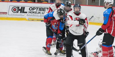 Latvijas bērnu un jauniešu čempionāta spēle starp "JLSS U18" un "Valmieras HK" Jelgavas ledus hallē Jelgavā 2018. gada 13. janvārī.
