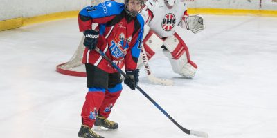 Latvijas bērnu un jauniešu čempionāta spēle starp "JLSS U18" un "Valmieras HK" Jelgavas ledus hallē Jelgavā 2018. gada 13. janvārī.