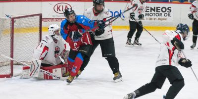 Latvijas bērnu un jauniešu čempionāta spēle starp "JLSS U18" un "Valmieras HK" Jelgavas ledus hallē Jelgavā 2018. gada 13. janvārī.