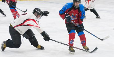 Latvijas bērnu un jauniešu čempionāta spēle starp "JLSS U18" un "Valmieras HK" Jelgavas ledus hallē Jelgavā 2018. gada 13. janvārī.