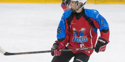 Latvijas bērnu un jauniešu čempionāta spēle starp "JLSS U18" un "Valmieras HK" Jelgavas ledus hallē Jelgavā 2018. gada 13. janvārī.