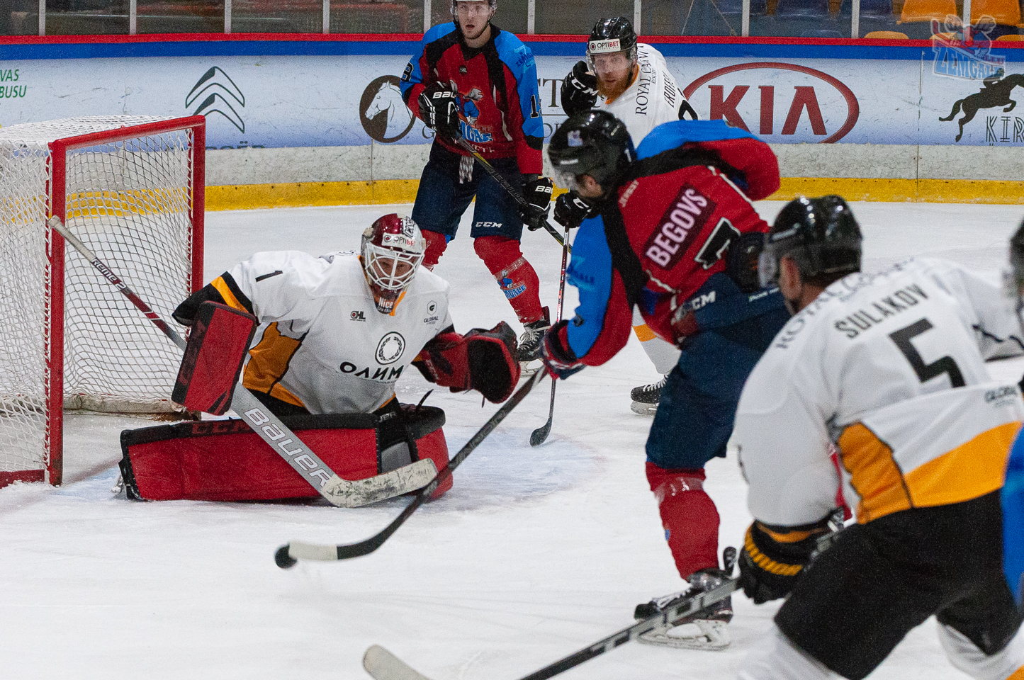 Zemgale/LLU - Olimo 30.10.2019. Rustams Begovs raida ripu uz HK Olimp vārtiem