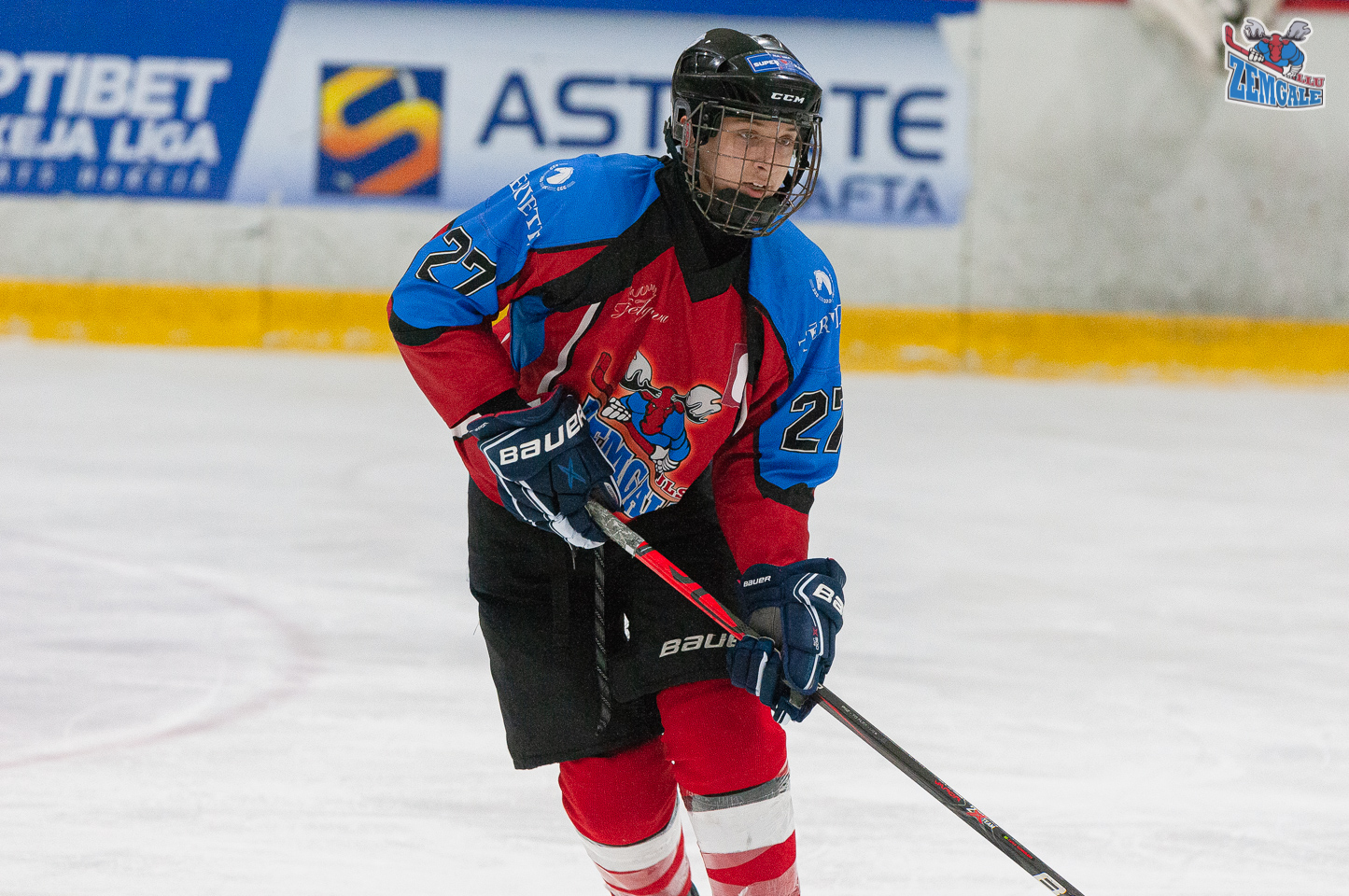 Latvijas bērnu un jauniešu hokeja čempionāta (LBJČH) regulārā čempionāta spēle starp “JLSS U15 B” un “Brocēnu NBJSS” Jelgavas ledus hallē 2019. gada 22. decembrī | Foto: Ruslans Antropovs / rusantro.com